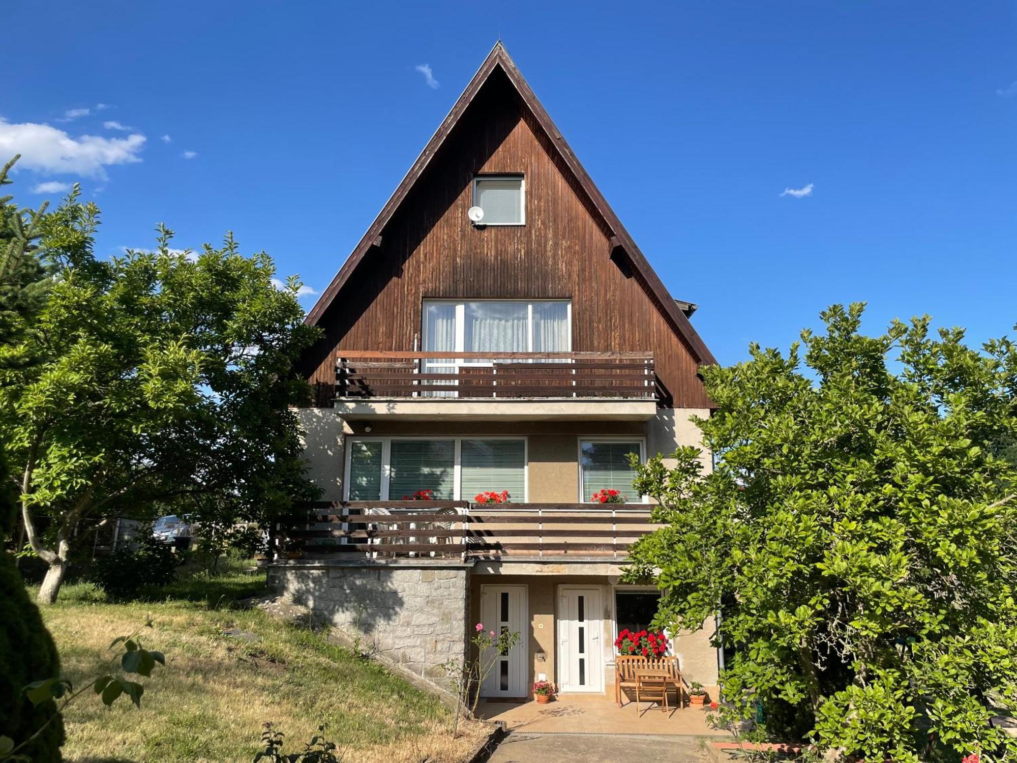 Apartman Vendy Karlovy Vary Bagian luar foto