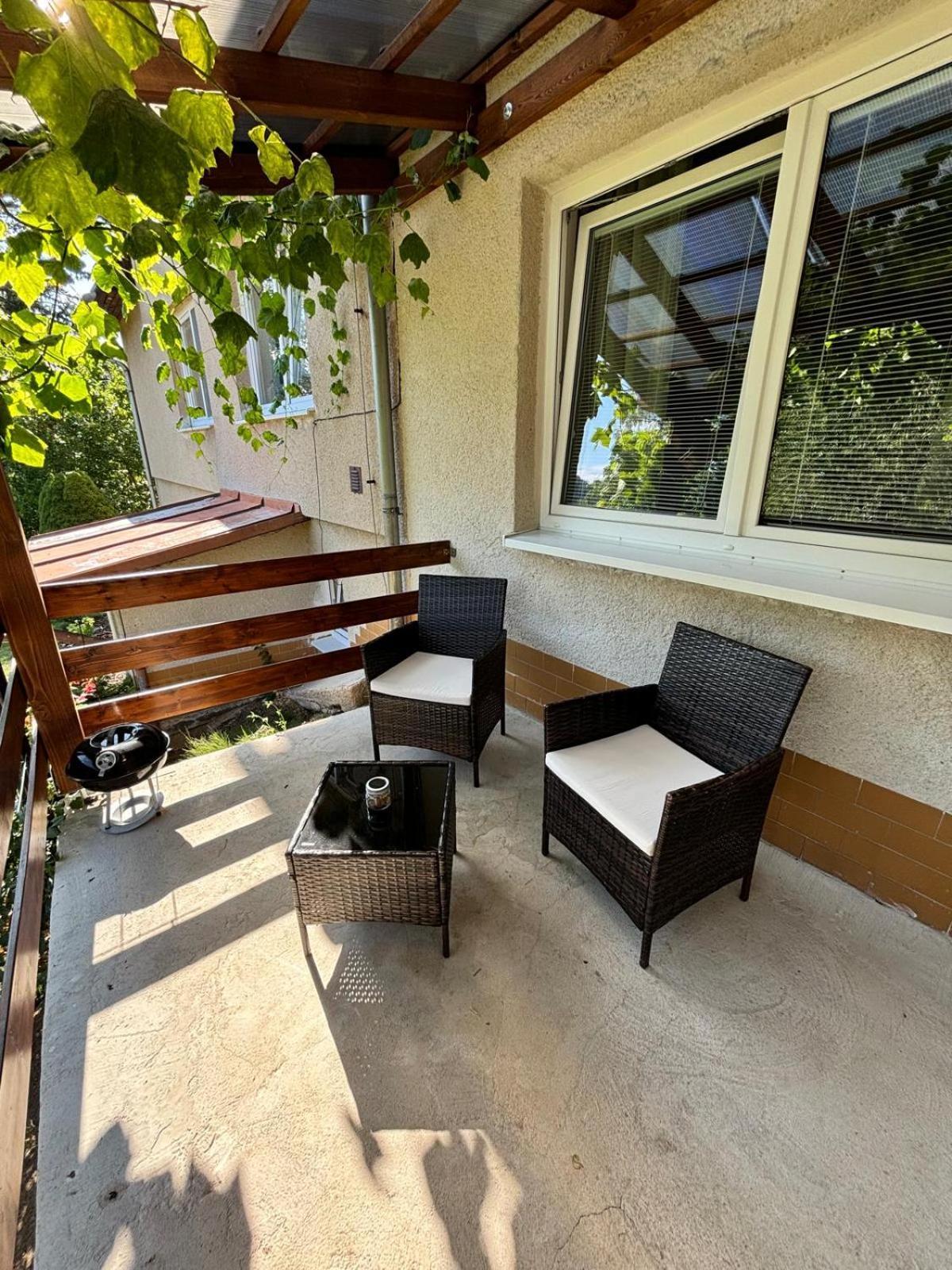 Apartman Vendy Karlovy Vary Bagian luar foto