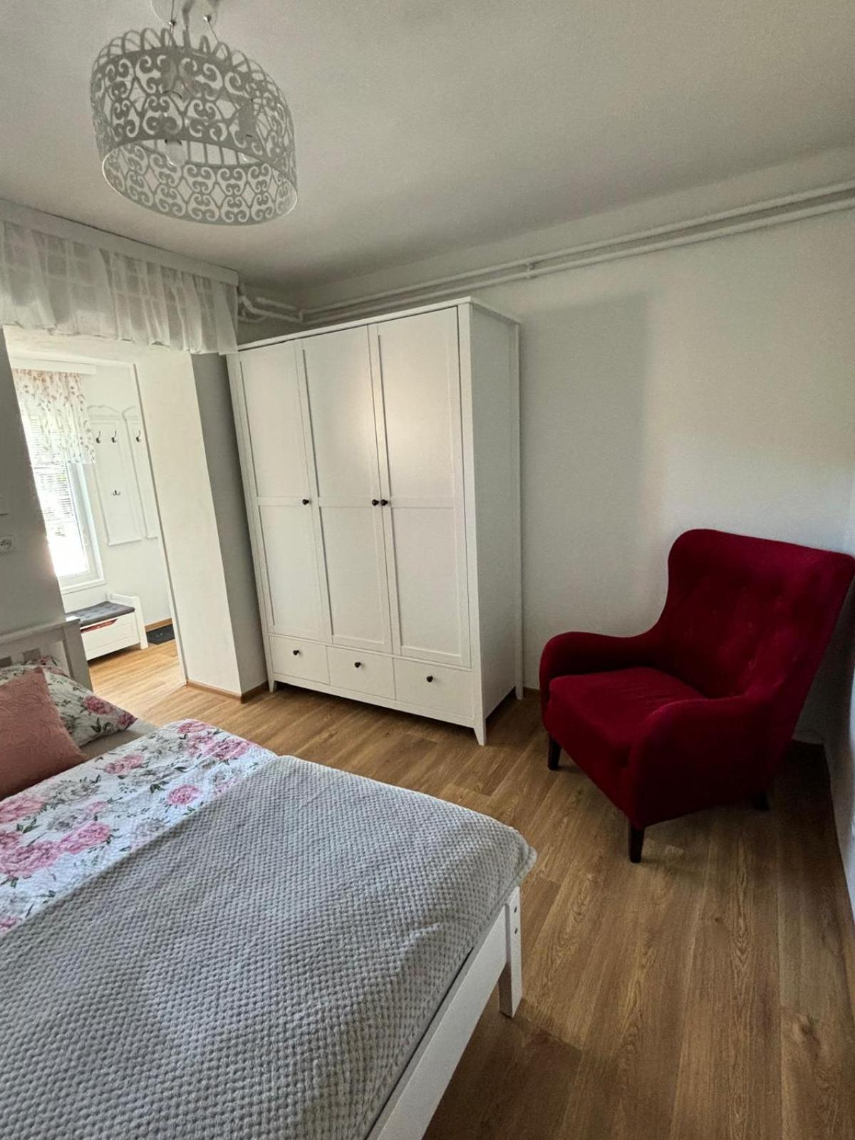 Apartman Vendy Karlovy Vary Bagian luar foto